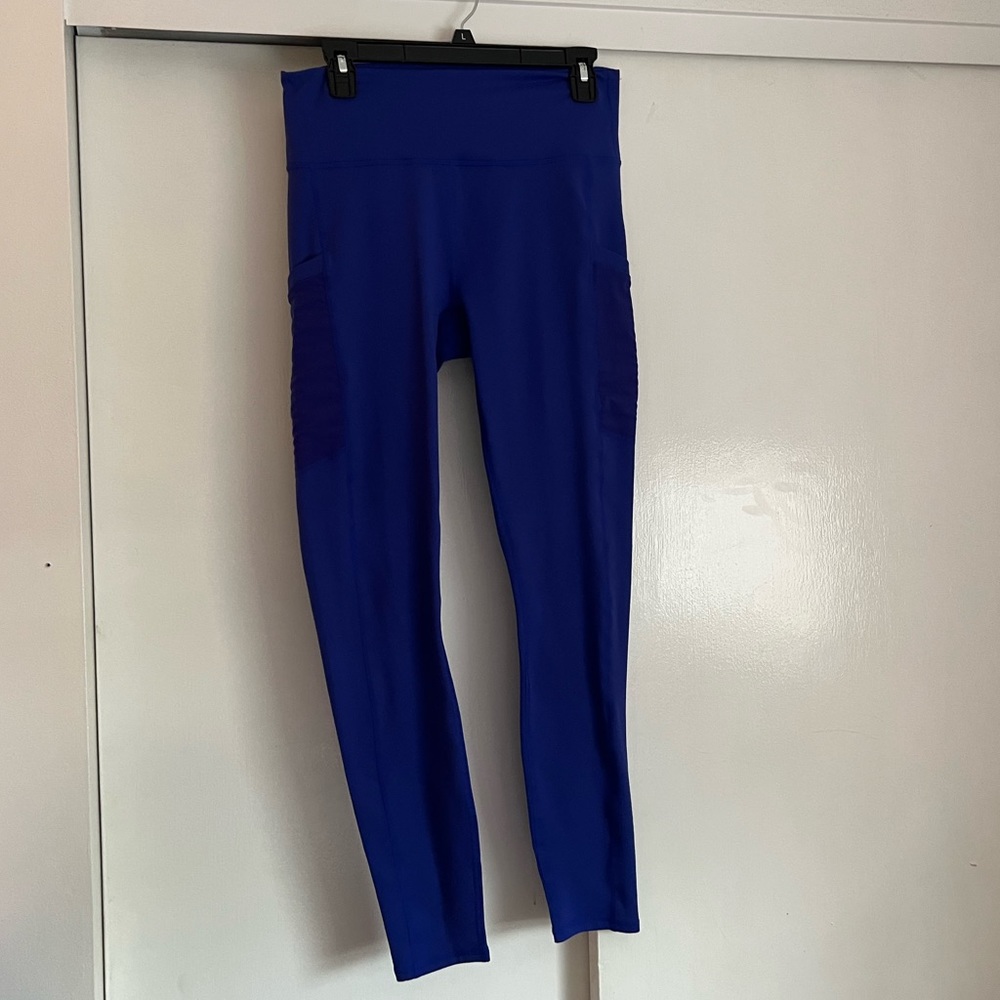 NWT Fabletics Leggings